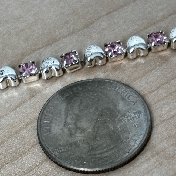 Avon pink & clear rhinestone bracelet/no missing stones/fits size 7 1/2 in wrist - Picture 7 of 9